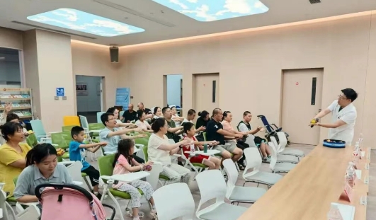 爱在音符中流淌，希望在指尖处传递——直击脑瘫多学科义诊现场